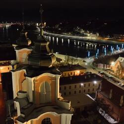 Tarp žvaigždžių (feat. TAURIX)