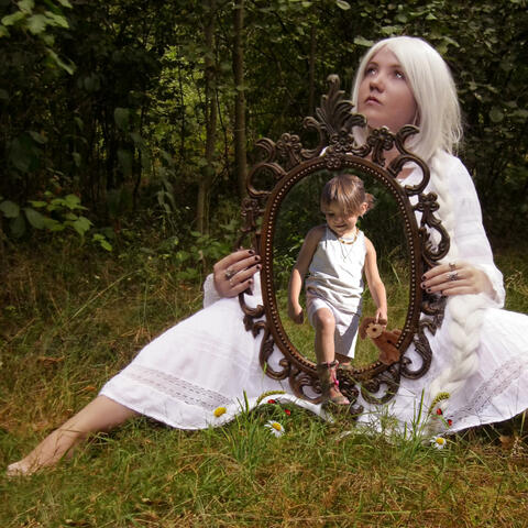 Mirror Mirror (feat. Kara)