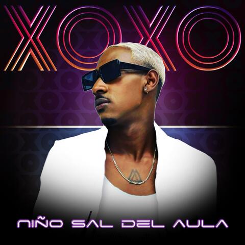 Niño sal del aula