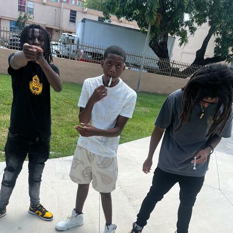 Olo In Da Booth (feat. 8Block A3)