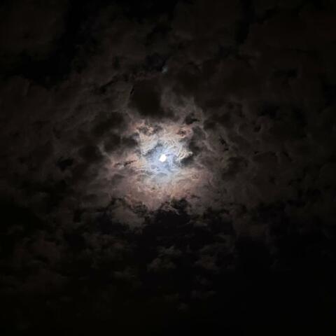 Razón (feat. Llorllelas)