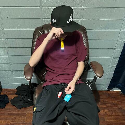 smoke break (feat. 1tak3marii)
