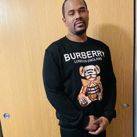 Pressure (feat. Champo)