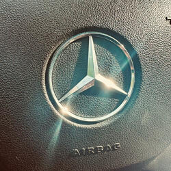 Benz (feat. HB Naje)