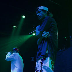 Camino solo (feat. Fido VSM)