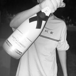 MOET