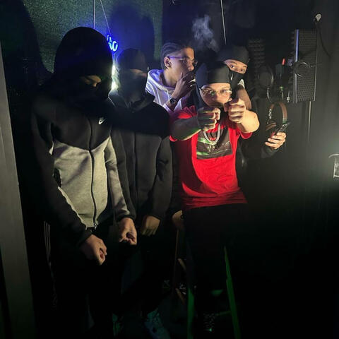 in the party (feat. getbusyliljames, Gbg babyslime, Babygrace727 & Mari)