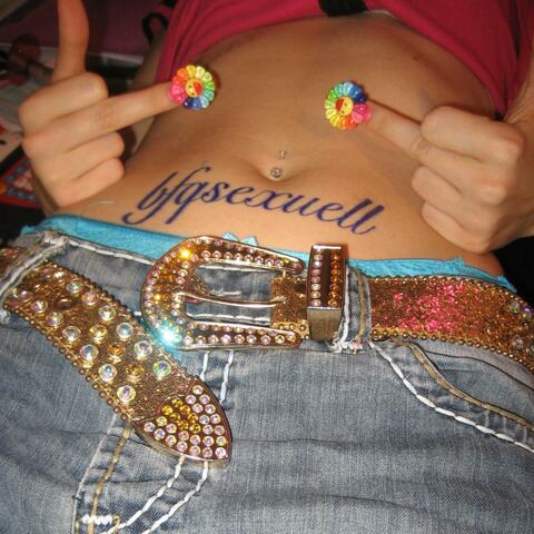 bfqsexuell (feat. Cato, melle, nebou & emmamaelo)