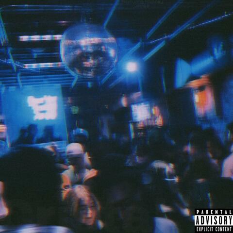 Cristal (feat. Monkey Jones)