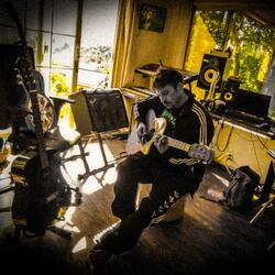 Reel2Reel ResonGuitar 136 (13) 2