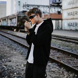 ChanelShades (feat. M0)