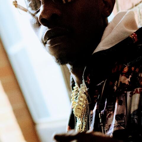 STEPPING ON THE INDUSTRY (FREE DA BIG GENERAL)