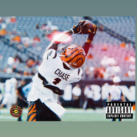 CHASE (feat. Quey)