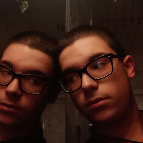 DUE MONDI (feat. Gempa)