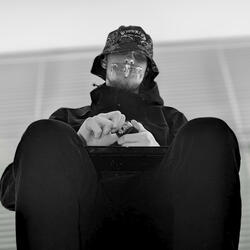 Addictions (feat. Mic Righteous)