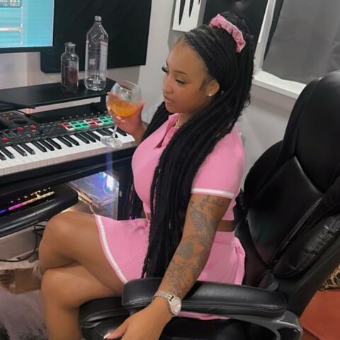 Girl back (snippet)