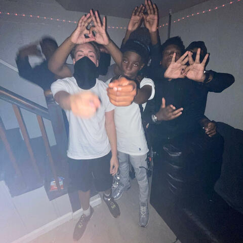 Targets (feat. rrywhiteboy & S4t.dmoney)