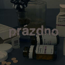 prázdno