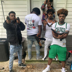 Free Chub (feat. Doo, MBE Huncho & Chubb5x)