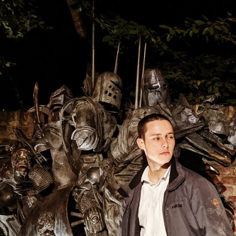 SPOOKS (feat. REVLI$)