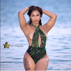 Klaudia (feat. Wally Gee)