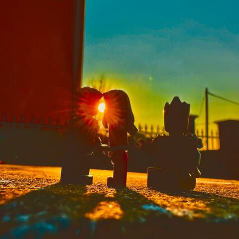 DOMINO (eppure fragile)