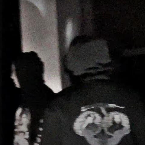 OTRAVA KRVE (feat. GlidexXx)