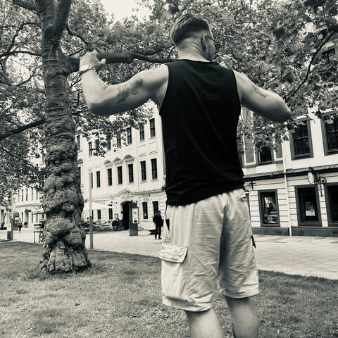 GET A MOVE (BERLIN HARD TEKKNO)