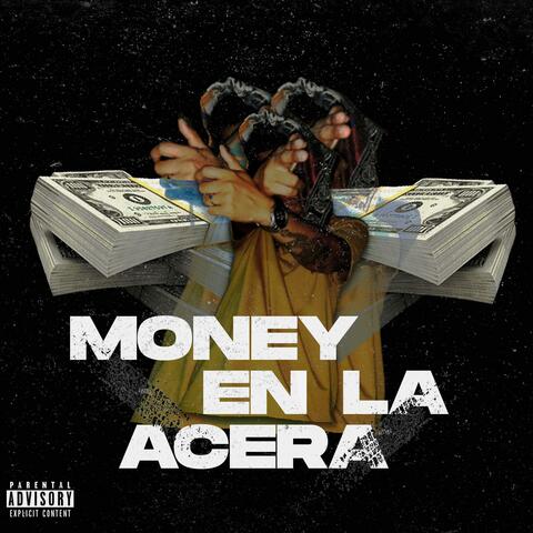 Money En La Acera