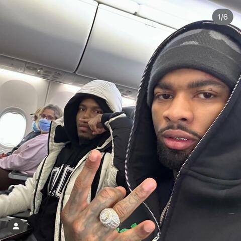 Biggie (feat. Slimesito)