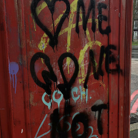 Love me, love me not