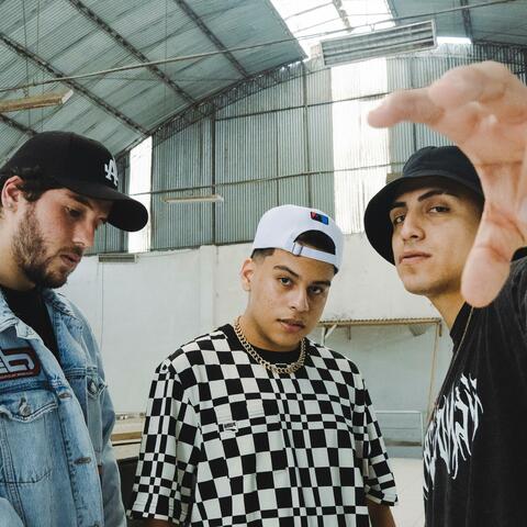 Por Mas (feat. Vincez & Dlion Baby) [Remix]