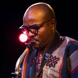 Yio si da (feat. Tunji Oyelana)