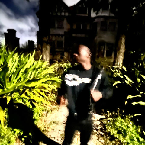 Cacoon (feat. Boi$now)