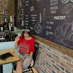 Hannah (feat. Brecken)