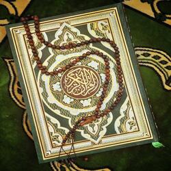 إناللە وملائكته يصلون على النبي