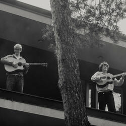 Tremor (acoustic version)