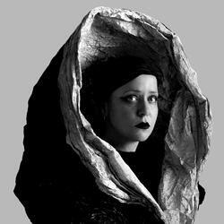 Dark intermezzo