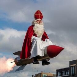 Sinterklaas vliegt naar de maan! | Sinterklaasliedjes!
