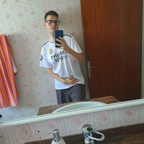 Buscandote con el Mercedes Benz por Madrid