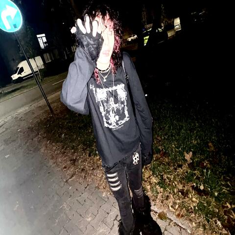 halloween (feat. młody hubson)