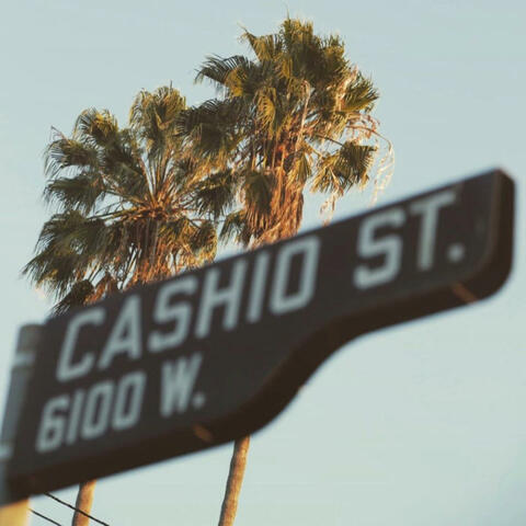 Right Turn On Cashio