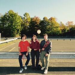 Souvenir (feat. Carly Winter)