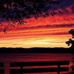 ISTORIJOS SKIRTINGOS (feat. JARMA)