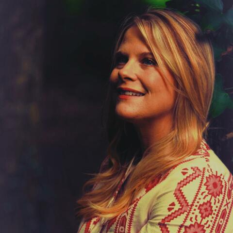 The voice of Niamh strong