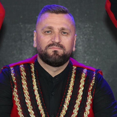 Askush si ka krejt