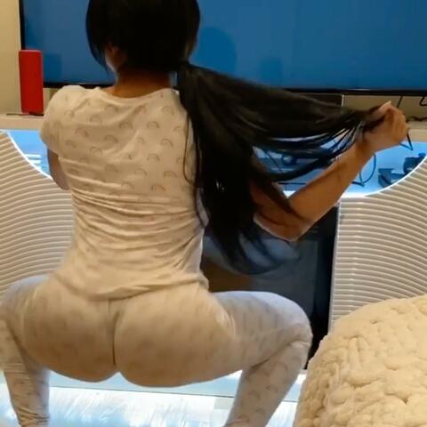 Buss It Up (feat. New Way)