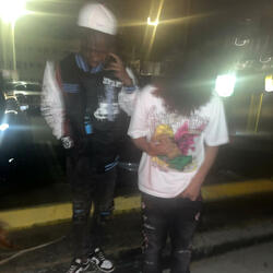 Flockin shii (feat. Lxl Mier)