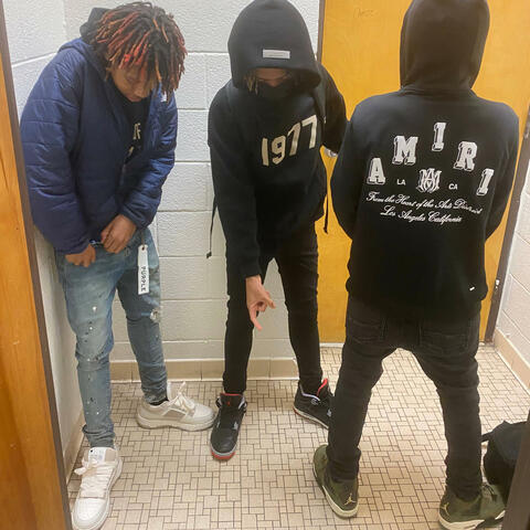 Fishing Dey Rip (feat. Gfphuntt)