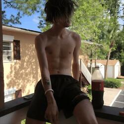 i'vebeenfalling (feat. feeluvsyou)